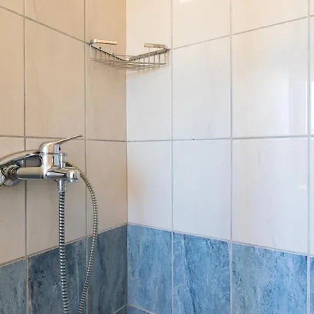 Two Bedroom With Balcony And Pool *