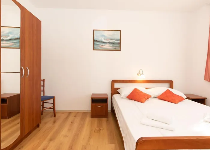 Two Bedroom With Balcony And Pool Apartamento *