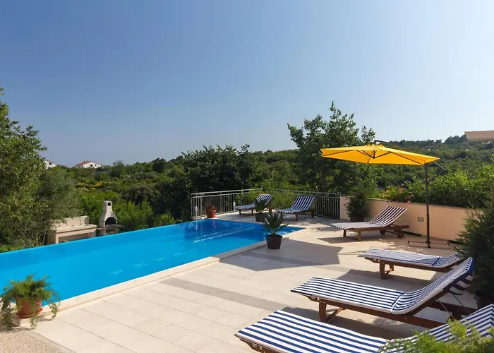 Two Bedroom With Balcony And Pool * Krk Town