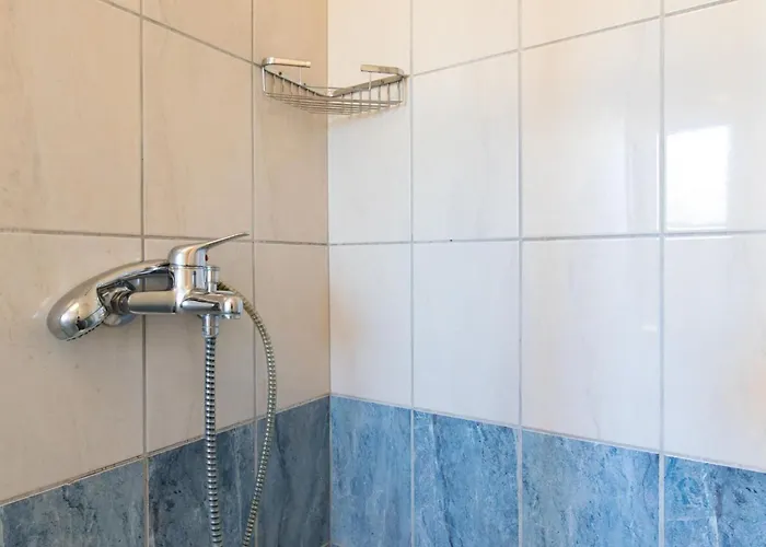 Two Bedroom With Balcony And Pool *