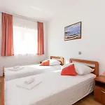 Lejlighed Two Bedroom With Balcony And Pool Krk Town
